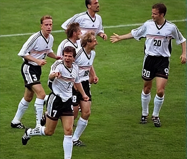 墨西哥力克哥伦比亚，穆勒统治全场