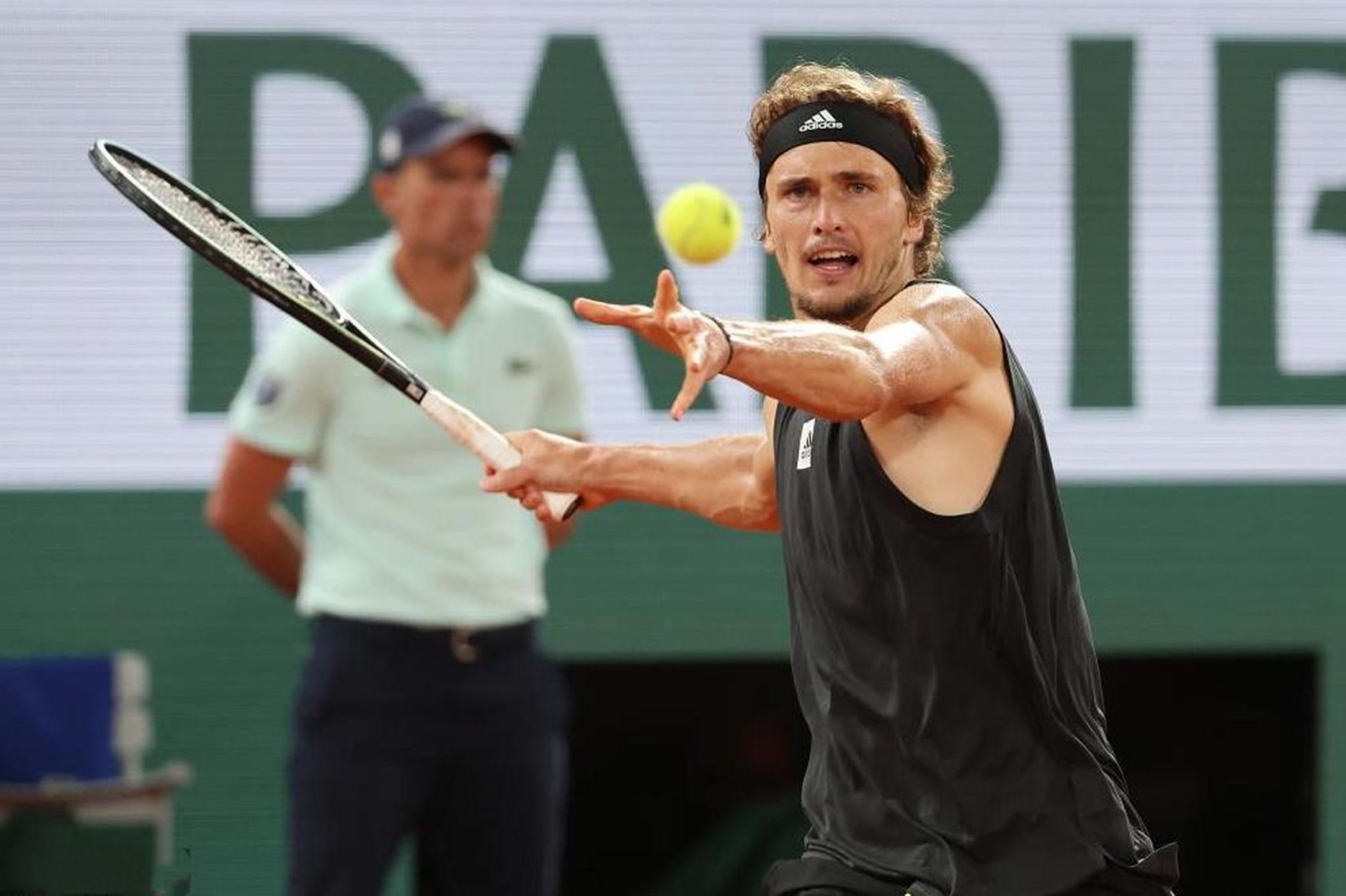 戴维斯杯力克拉沃尔杯，兹维列夫点燃赛场