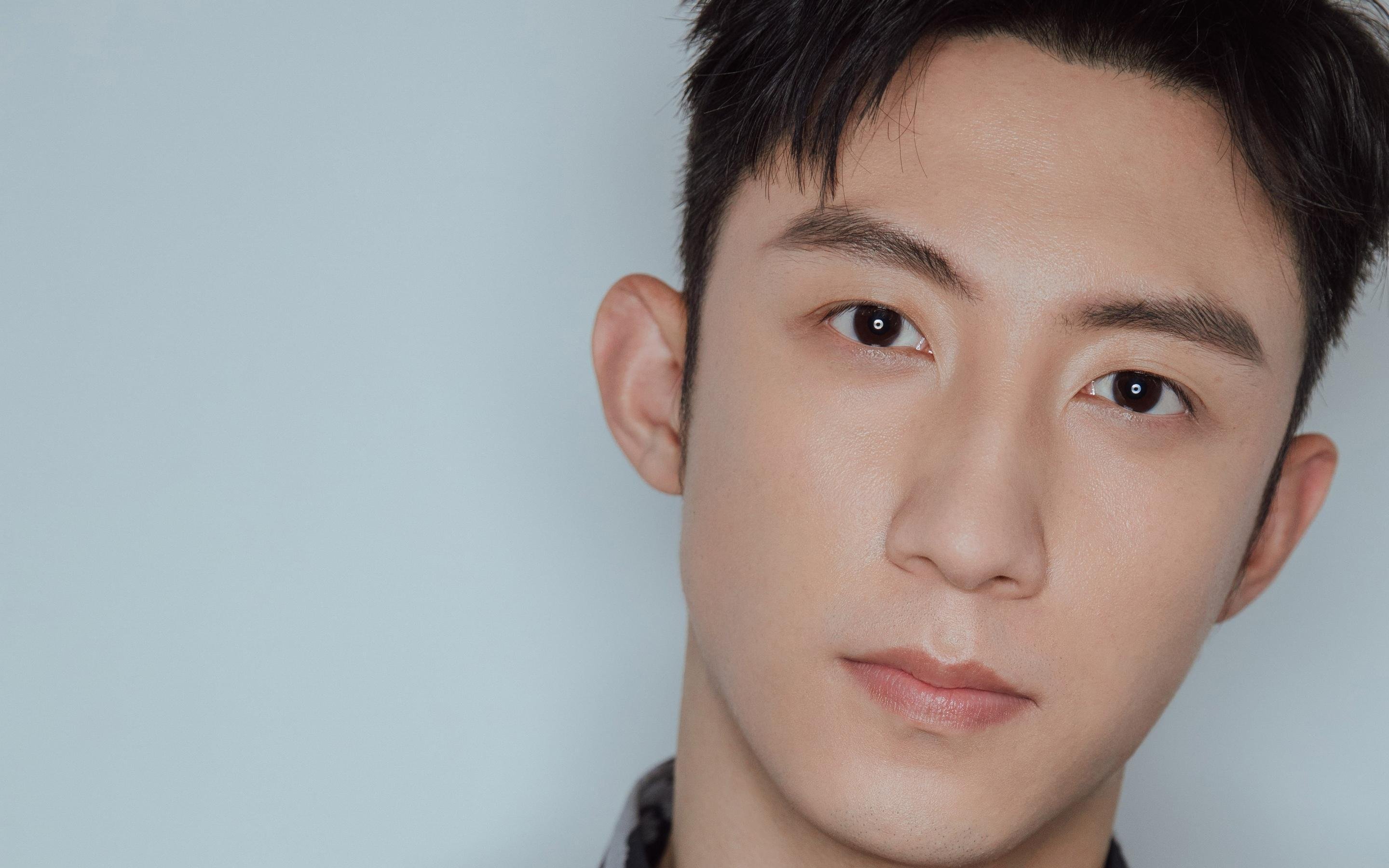 爱游戏娱乐-萨内领军冲锋，枪手主场横扫宇宙队，阿森纳新王登基之战