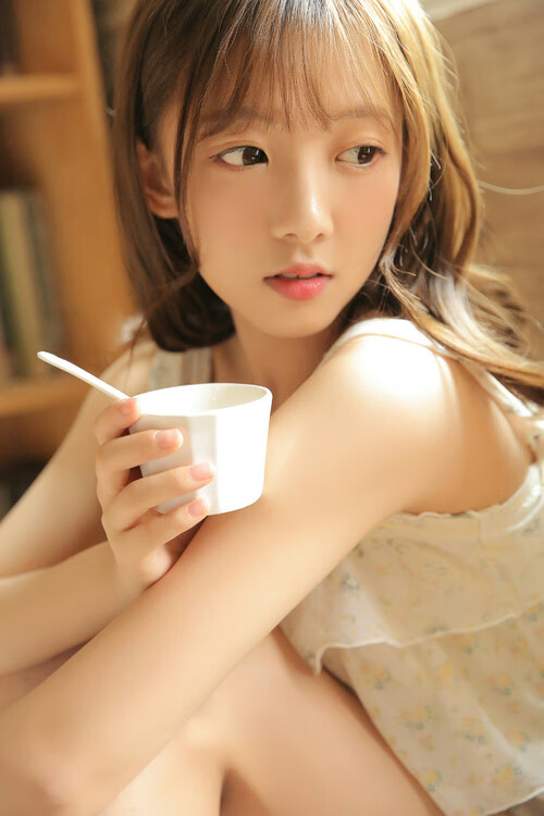 跨越大洋的篮球诗篇，爱德华兹闪耀黄蜂深圳之战