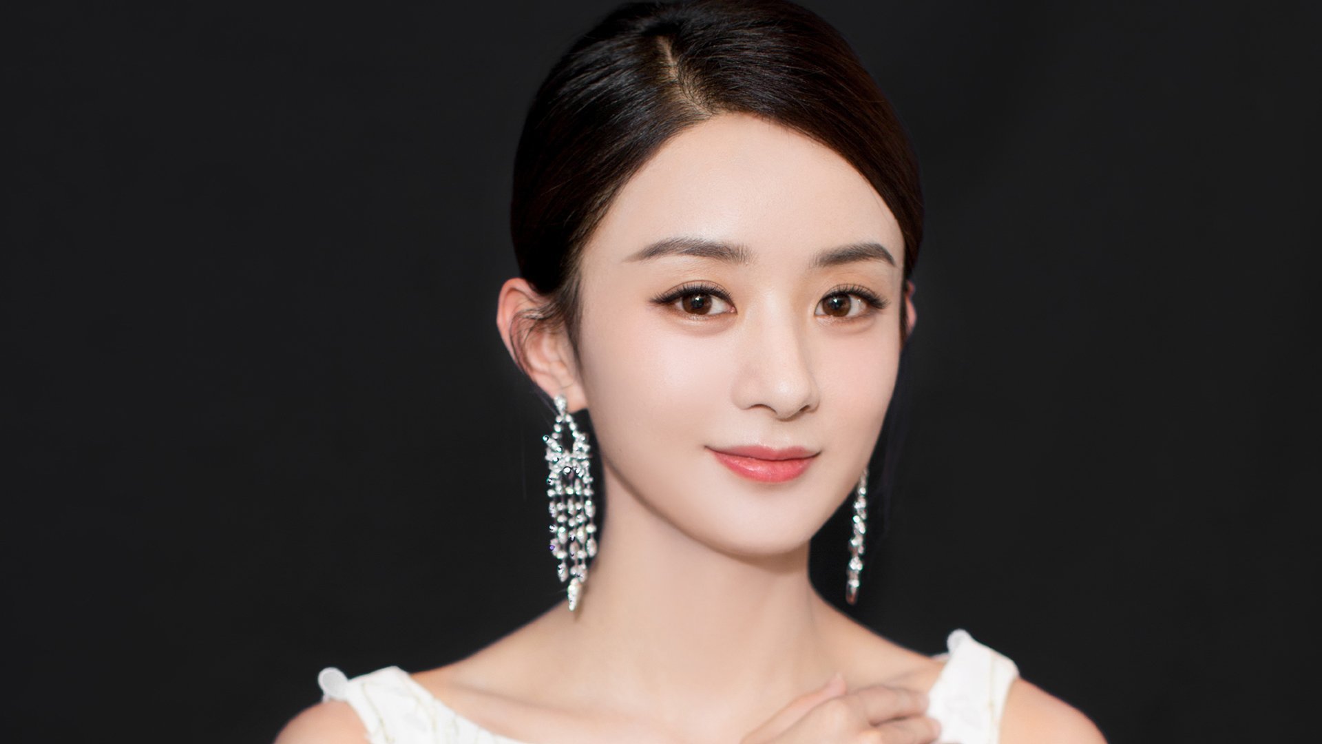 爱游戏入口-马刺幽灵踏平快船主场，拉文一箭穿心化身末节死神