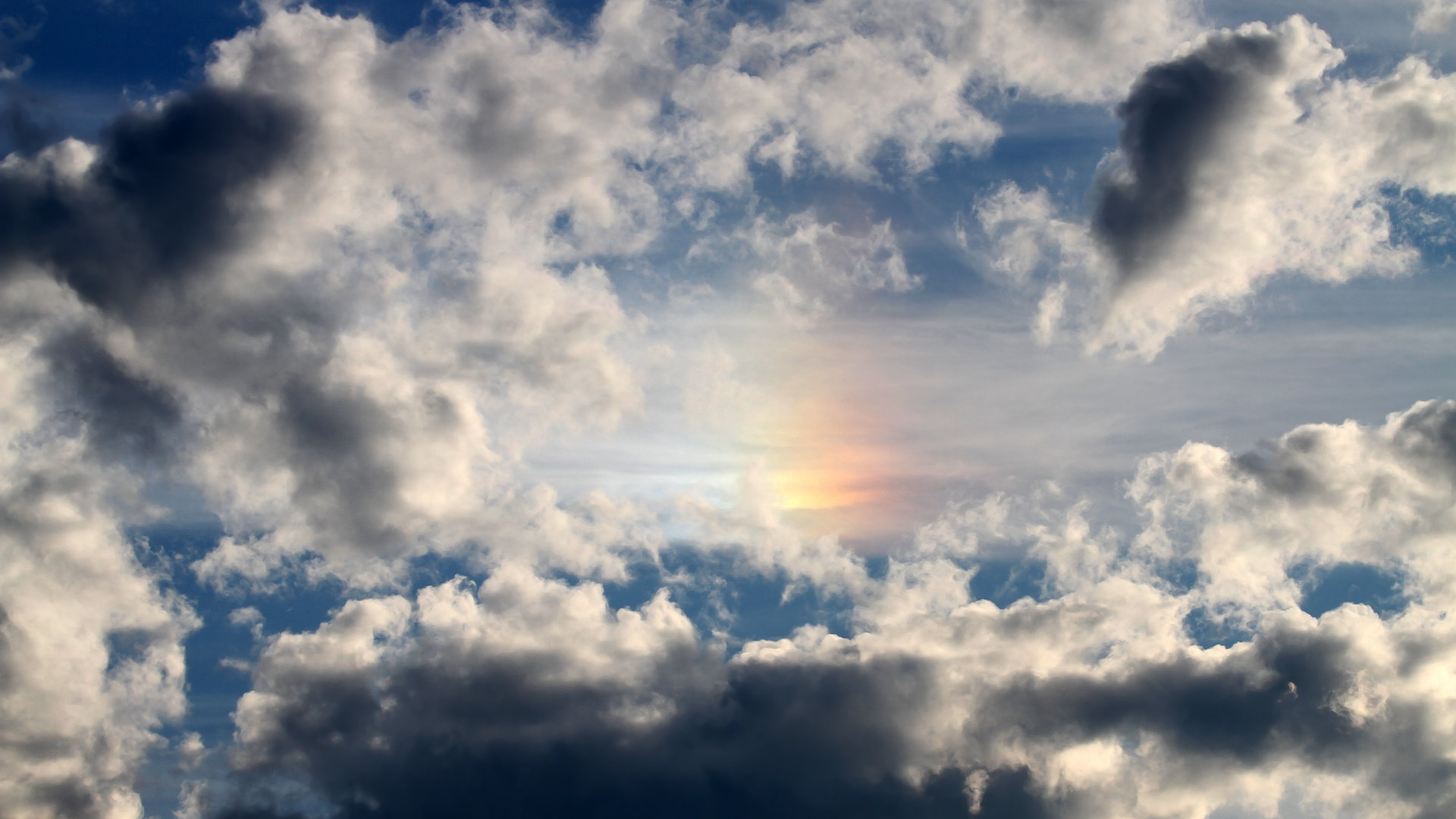 戈贝尔演绎完美救赎,马刺火力全开打散辽宁